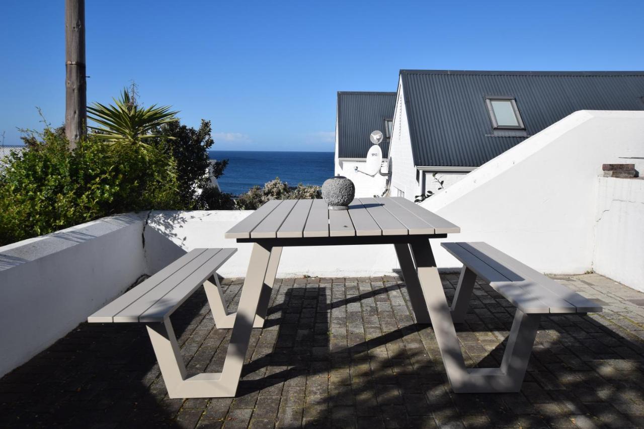 Apartment Dolphin House Hermanus Esterno foto