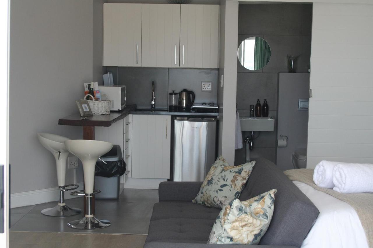Apartment Dolphin House Hermanus Esterno foto