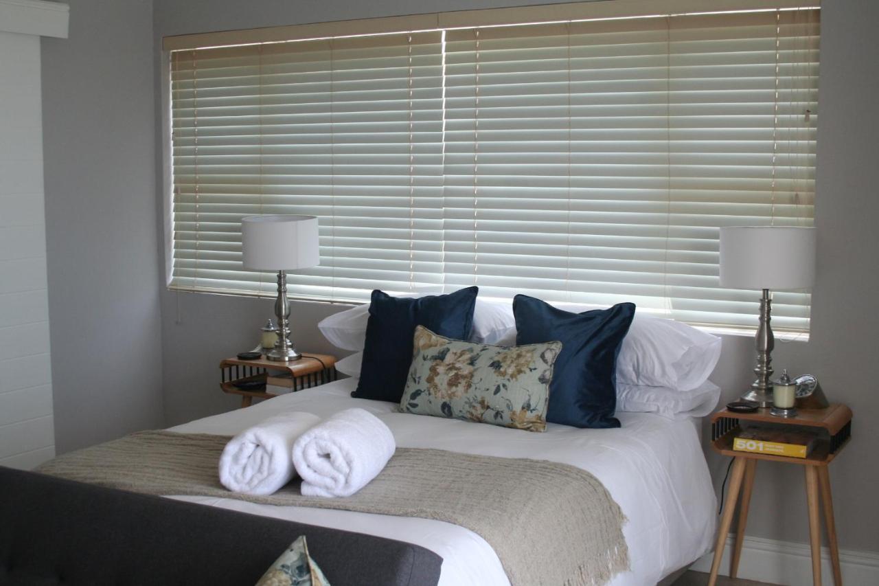 Apartment Dolphin House Hermanus Esterno foto