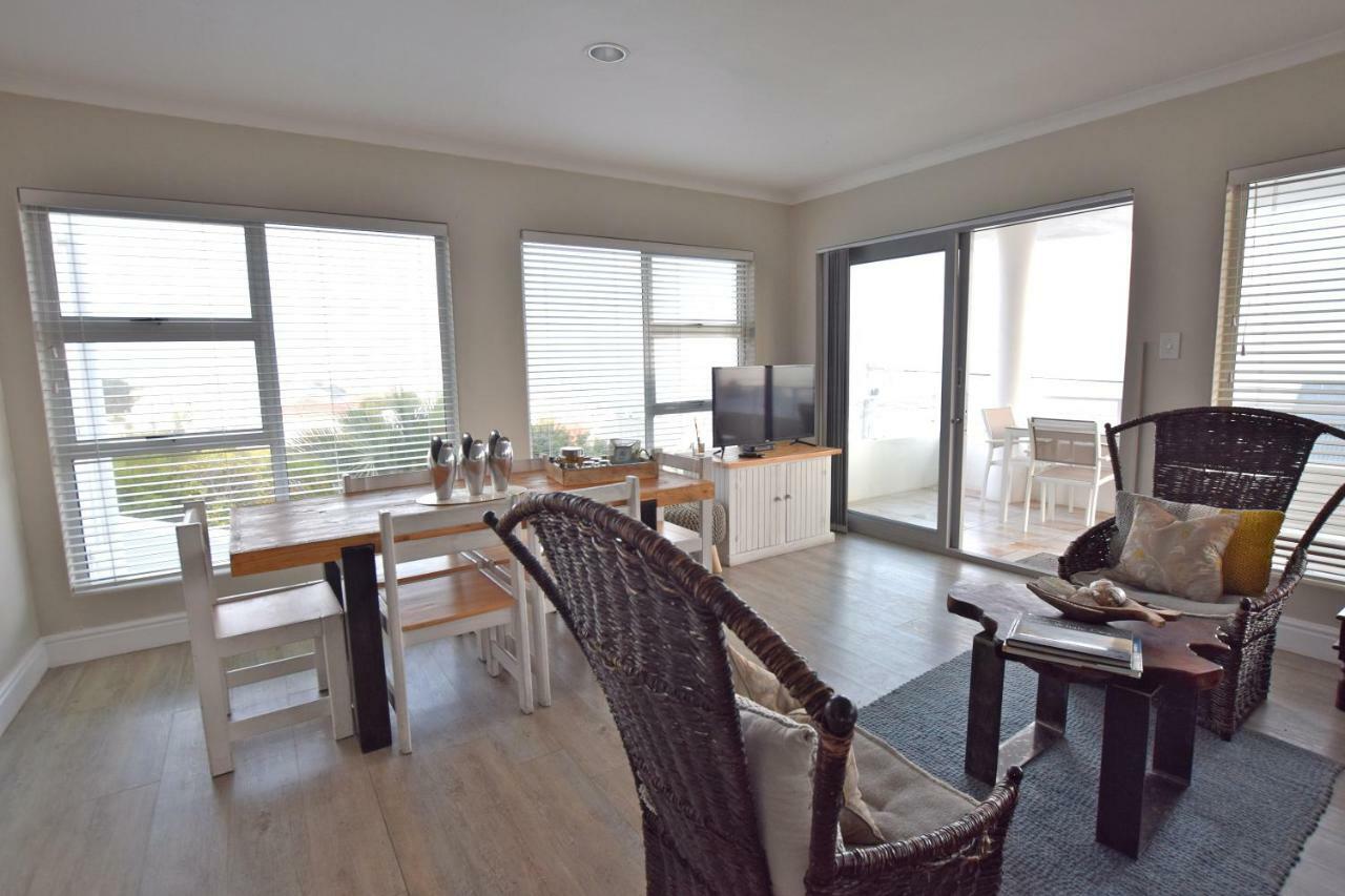 Apartment Dolphin House Hermanus Esterno foto