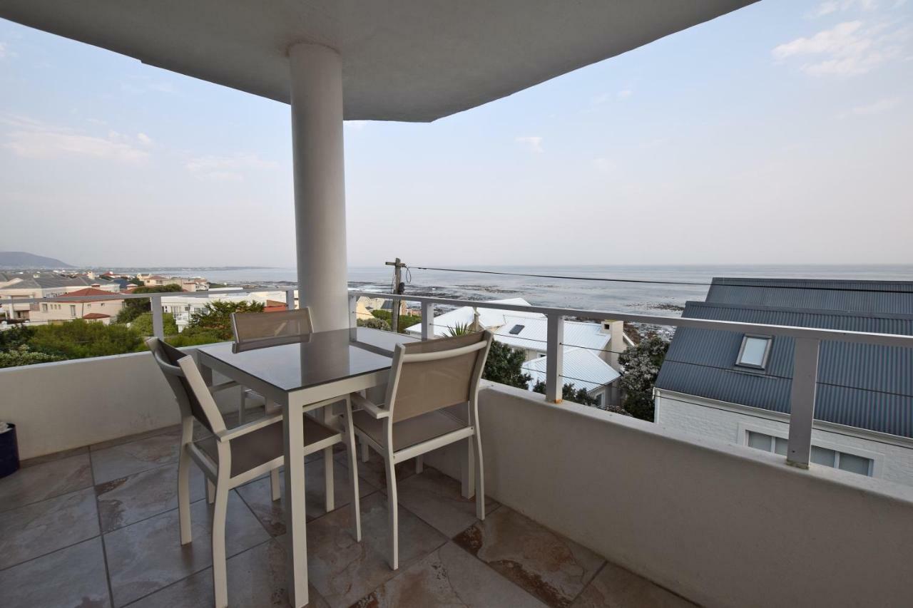 Apartment Dolphin House Hermanus Esterno foto