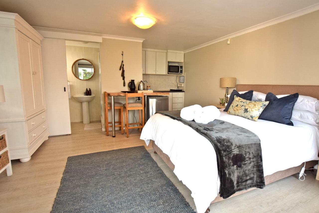 Apartment Dolphin House Hermanus Esterno foto